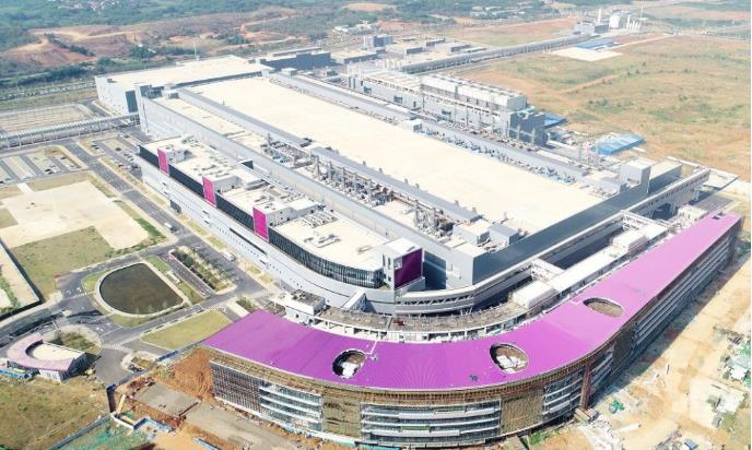 研发归位、资本扩编与子公司易主：长江存储IPO前的资产重组观察