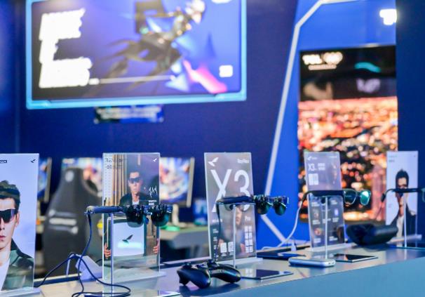 TCL双轮驱动闪耀ChinaJoy,以原生电竞标准重塑未来“屏宇宙”